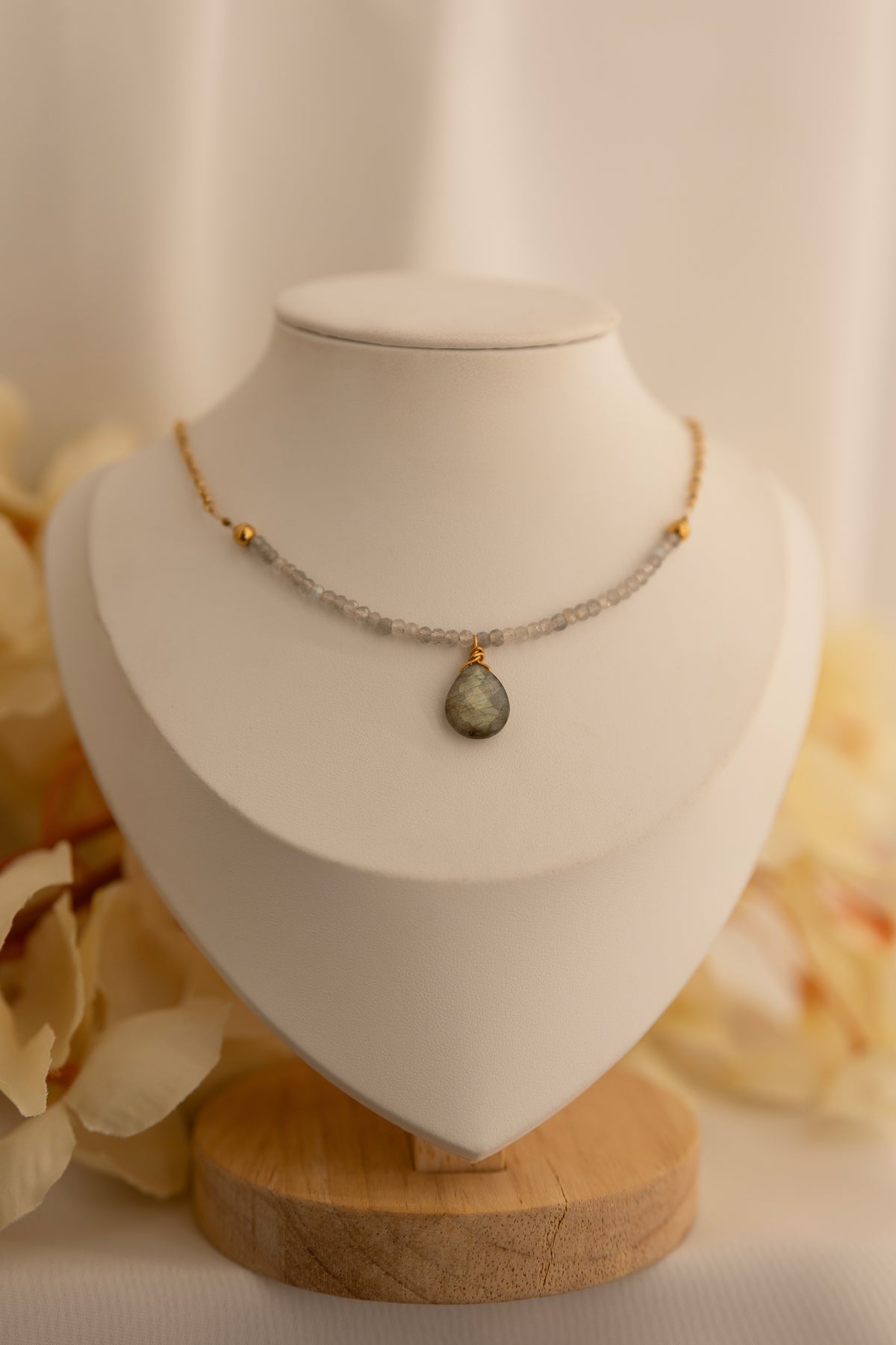 Collier AURA